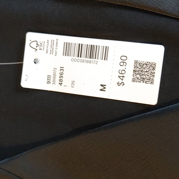 NWT WOMEN'S BLACK SHORT SLEEVE SATIN BUTTON DOWN BLOUSE SIZE MEDIUM - Picture 10 of 10